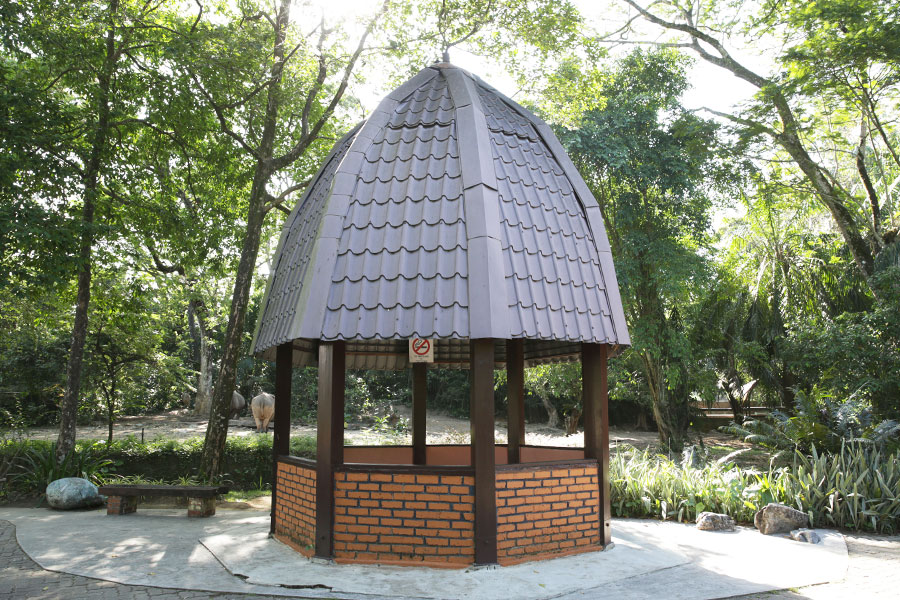 Zoo Hut